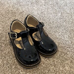 FootMates Glossy Black Dress Shoes